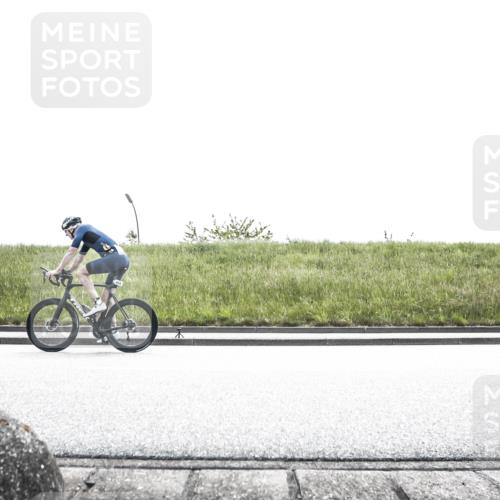 21.06.2026 - 29. Vierlanden-Triathlon H.Heesch http://msf.ph/oto/9896485 21.06.2026 12:46:54 Radfahren 816, 894 meine-sportfotos.de
