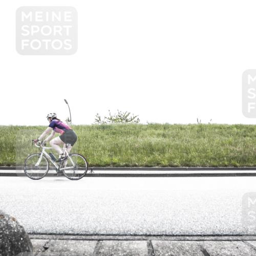 21.06.2026 - 29. Vierlanden-Triathlon H.Heesch http://msf.ph/oto/9896487 21.06.2026 12:47:01 Radfahren 894 meine-sportfotos.de