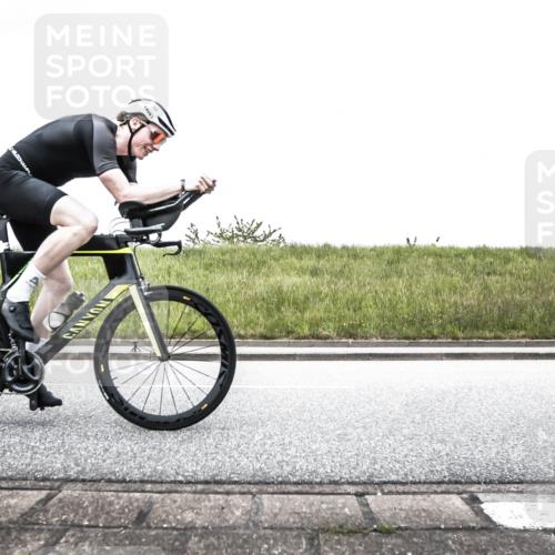 21.06.2026 - 29. Vierlanden-Triathlon H.Heesch http://msf.ph/oto/9896490 21.06.2026 10:00:39 Radfahren 10, 187, 1355 meine-sportfotos.de
