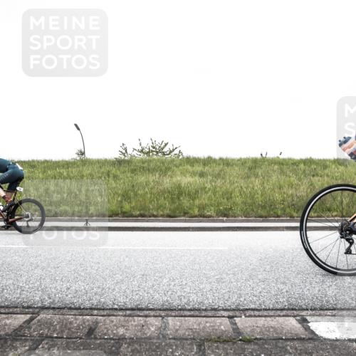 21.06.2026 - 29. Vierlanden-Triathlon H.Heesch http://msf.ph/oto/9896494 21.06.2026 10:01:10 Radfahren 29, 40, 228, 274, 300, 390 meine-sportfotos.de