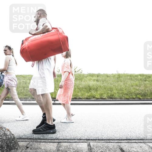 21.06.2026 - 29. Vierlanden-Triathlon H.Heesch http://msf.ph/oto/9896505 21.06.2026 12:48:06 Radfahren 852, 895 meine-sportfotos.de