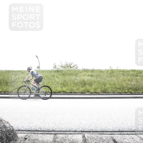 21.06.2026 - 29. Vierlanden-Triathlon H.Heesch http://msf.ph/oto/9896513 21.06.2026 12:48:15 Radfahren 852, 895 meine-sportfotos.de