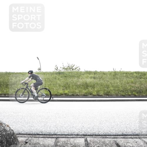 21.06.2026 - 29. Vierlanden-Triathlon H.Heesch http://msf.ph/oto/9896525 21.06.2026 12:51:26 Radfahren 860 meine-sportfotos.de