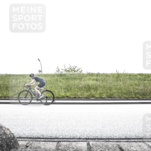 21.06.2026 - 29. Vierlanden-Triathlon H.Heesch http://msf.ph/oto/9896536 21.06.2026 12:52:37 Radfahren 662, 829, 832 meine-sportfotos.de