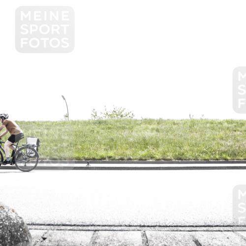 21.06.2026 - 29. Vierlanden-Triathlon H.Heesch http://msf.ph/oto/9896567 21.06.2026 12:58:06 Radfahren 984 meine-sportfotos.de