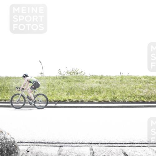 21.06.2026 - 29. Vierlanden-Triathlon H.Heesch http://msf.ph/oto/9896586 21.06.2026 12:59:53 Radfahren 1008, 1011 meine-sportfotos.de