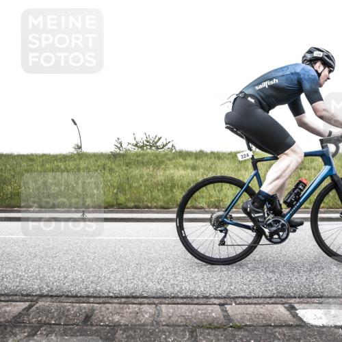 21.06.2026 - 29. Vierlanden-Triathlon H.Heesch http://msf.ph/oto/9896587 21.06.2026 10:04:21 Radfahren 75, 90, 260, 324, 350, 379 meine-sportfotos.de