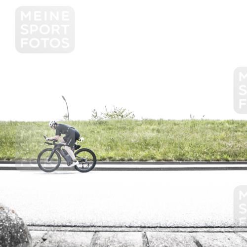 21.06.2026 - 29. Vierlanden-Triathlon H.Heesch http://msf.ph/oto/9896596 21.06.2026 13:01:11 Radfahren 810, 864, 877, 1002 meine-sportfotos.de