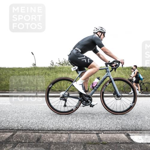 21.06.2026 - 29. Vierlanden-Triathlon H.Heesch http://msf.ph/oto/9896597 21.06.2026 10:04:40 Radfahren 47, 235, 307, 389 meine-sportfotos.de