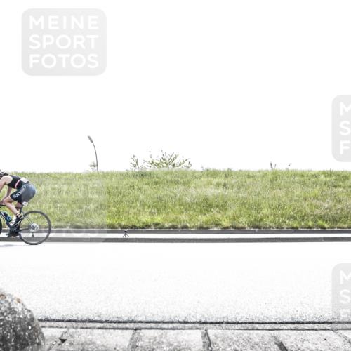 21.06.2026 - 29. Vierlanden-Triathlon H.Heesch http://msf.ph/oto/9896600 21.06.2026 13:01:14 Radfahren 877, 1002 meine-sportfotos.de