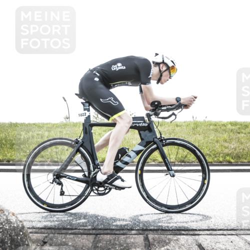 21.06.2026 - 29. Vierlanden-Triathlon H.Heesch http://msf.ph/oto/9896618 21.06.2026 13:02:04 Radfahren 982, 986, 1009, 1022, 1047 meine-sportfotos.de