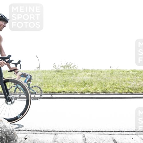 21.06.2026 - 29. Vierlanden-Triathlon H.Heesch http://msf.ph/oto/9896640 21.06.2026 13:02:40 Radfahren 991, 1049 meine-sportfotos.de