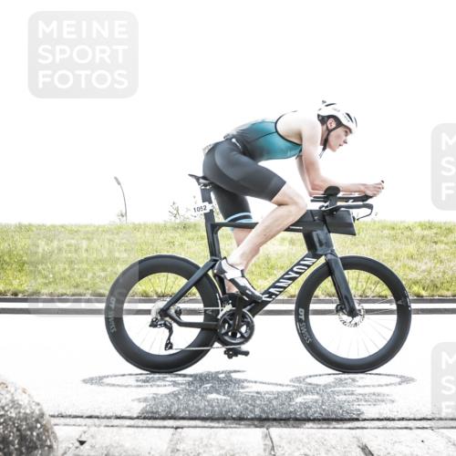 21.06.2026 - 29. Vierlanden-Triathlon H.Heesch http://msf.ph/oto/9896646 21.06.2026 13:02:54 Radfahren 1042, 1052 meine-sportfotos.de