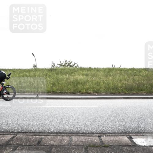 21.06.2026 - 29. Vierlanden-Triathlon H.Heesch http://msf.ph/oto/9896653 21.06.2026 10:06:17 Radfahren 9, 26, 60, 354 meine-sportfotos.de