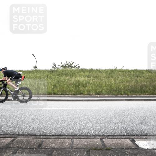 21.06.2026 - 29. Vierlanden-Triathlon H.Heesch http://msf.ph/oto/9896737 21.06.2026 10:09:06 Radfahren 124, 313 meine-sportfotos.de