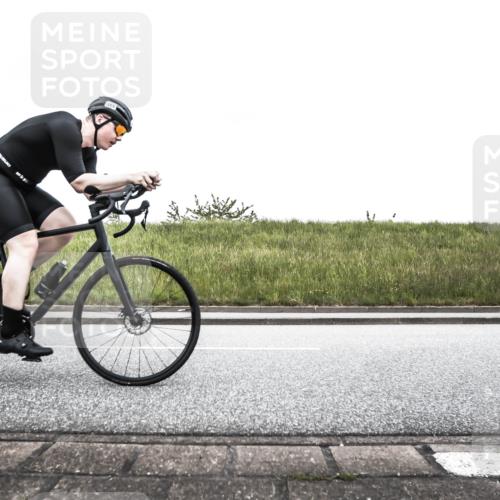 21.06.2026 - 29. Vierlanden-Triathlon H.Heesch http://msf.ph/oto/9896739 21.06.2026 10:09:06 Radfahren 124, 313 meine-sportfotos.de
