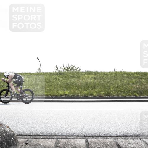 21.06.2026 - 29. Vierlanden-Triathlon H.Heesch http://msf.ph/oto/9896758 21.06.2026 13:25:52 Radfahren 1028 meine-sportfotos.de