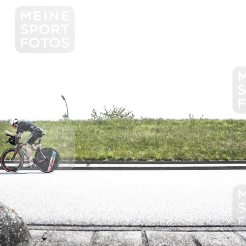 21.06.2026 - 29. Vierlanden-Triathlon H.Heesch http://msf.ph/oto/9896765 21.06.2026 13:26:20 Radfahren 1033 meine-sportfotos.de