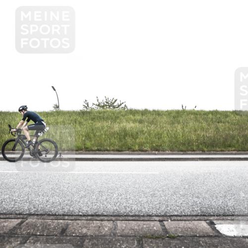 21.06.2026 - 29. Vierlanden-Triathlon H.Heesch http://msf.ph/oto/9896842 21.06.2026 10:11:51 Radfahren 47, 100, 246 meine-sportfotos.de