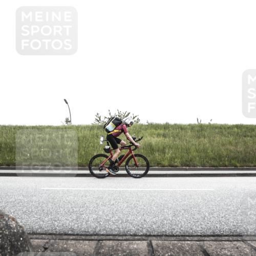 21.06.2026 - 29. Vierlanden-Triathlon H.Heesch http://msf.ph/oto/9896852 21.06.2026 14:39:03 Radfahren  meine-sportfotos.de