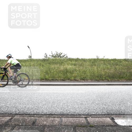 21.06.2026 - 29. Vierlanden-Triathlon H.Heesch http://msf.ph/oto/9896881 21.06.2026 10:12:34 Radfahren 181, 256 meine-sportfotos.de