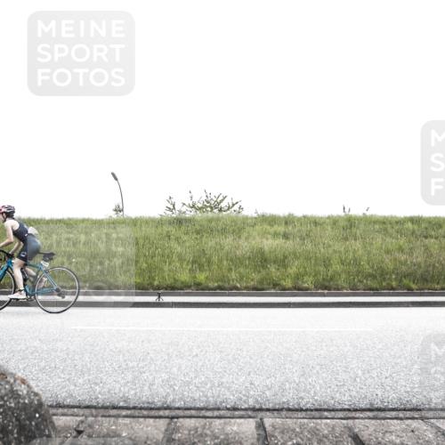 21.06.2026 - 29. Vierlanden-Triathlon H.Heesch http://msf.ph/oto/9896907 21.06.2026 14:44:32 Radfahren 1266 meine-sportfotos.de