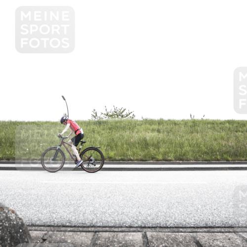 21.06.2026 - 29. Vierlanden-Triathlon H.Heesch http://msf.ph/oto/9896913 21.06.2026 14:45:19 Radfahren 1278 meine-sportfotos.de