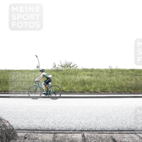 21.06.2026 - 29. Vierlanden-Triathlon H.Heesch http://msf.ph/oto/9896919 21.06.2026 14:45:34 Radfahren 1261, 1268 meine-sportfotos.de