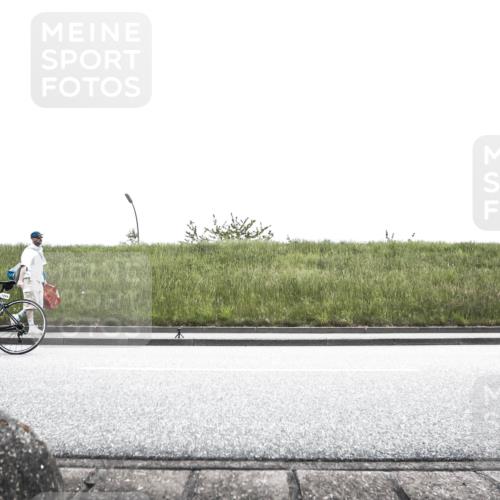 21.06.2026 - 29. Vierlanden-Triathlon H.Heesch http://msf.ph/oto/9896930 21.06.2026 14:46:09 Radfahren 1234, 1244 meine-sportfotos.de