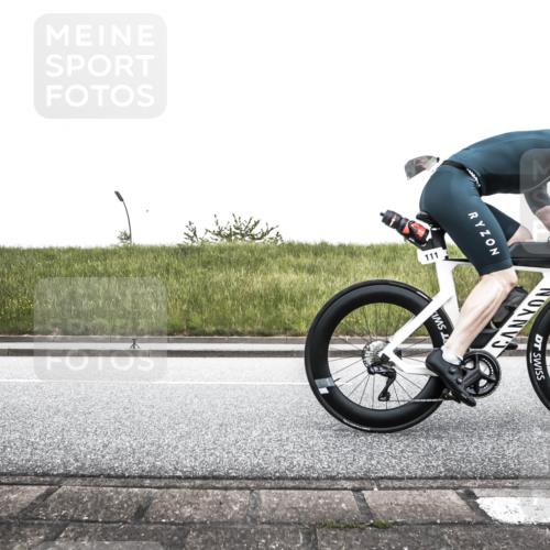 21.06.2026 - 29. Vierlanden-Triathlon H.Heesch http://msf.ph/oto/9896991 21.06.2026 10:15:18 Radfahren 23, 33, 111 meine-sportfotos.de
