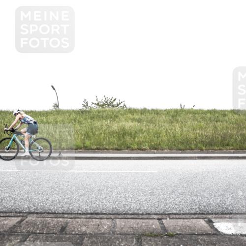 21.06.2026 - 29. Vierlanden-Triathlon H.Heesch http://msf.ph/oto/9897007 21.06.2026 10:15:39 Radfahren 98, 193, 231, 240, 449, 467 meine-sportfotos.de