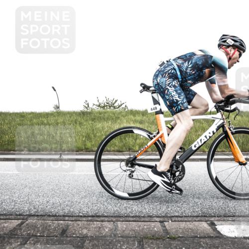 21.06.2026 - 29. Vierlanden-Triathlon H.Heesch http://msf.ph/oto/9897010 21.06.2026 10:15:41 Radfahren 98, 231, 397, 449, 467 meine-sportfotos.de
