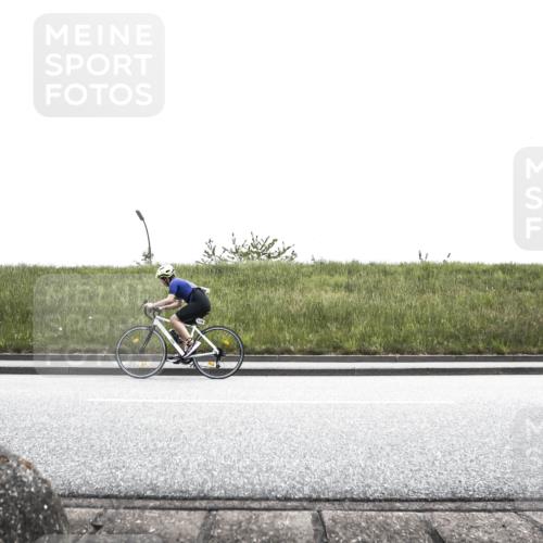 21.06.2026 - 29. Vierlanden-Triathlon H.Heesch http://msf.ph/oto/9897081 21.06.2026 15:00:18 Radfahren 1326 meine-sportfotos.de