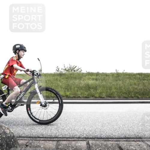 21.06.2026 - 29. Vierlanden-Triathlon H.Heesch http://msf.ph/oto/9897084 21.06.2026 15:00:42 Radfahren 1295 meine-sportfotos.de