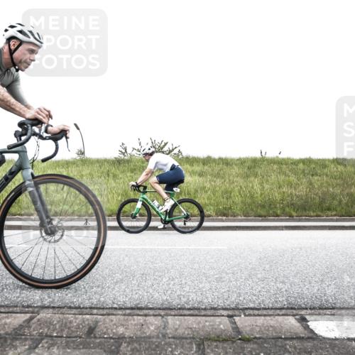 21.06.2026 - 29. Vierlanden-Triathlon H.Heesch http://msf.ph/oto/9897089 21.06.2026 10:17:34 Radfahren 58, 77, 107, 116, 210, 211, 419, 445, 452 meine-sportfotos.de