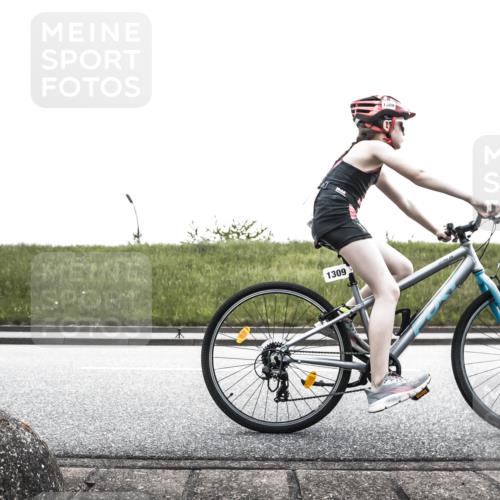 21.06.2026 - 29. Vierlanden-Triathlon H.Heesch http://msf.ph/oto/9897094 21.06.2026 15:00:50 Radfahren 1309 meine-sportfotos.de