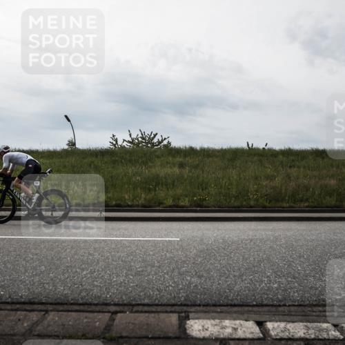 21.06.2026 - 29. Vierlanden-Triathlon H.Heesch http://msf.ph/oto/9897121 21.06.2026 09:19:56 Radfahren 32, 112, 154, 267, 298 meine-sportfotos.de