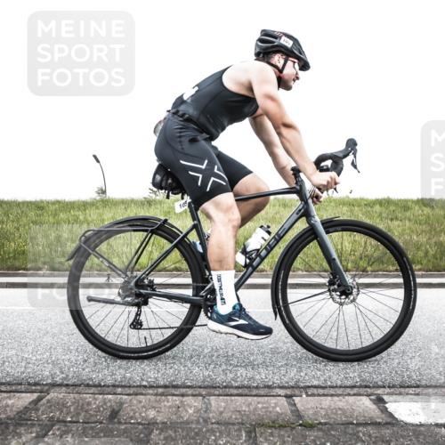 21.06.2026 - 29. Vierlanden-Triathlon H.Heesch http://msf.ph/oto/9897128 21.06.2026 10:18:18 Radfahren 105, 124, 279 meine-sportfotos.de