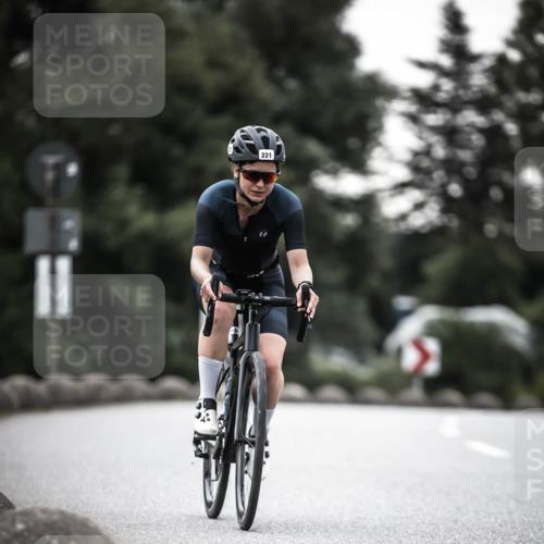 21.06.2026 - 29. Vierlanden-Triathlon H.Heesch http://msf.ph/oto/9897166 21.06.2026 09:59:52 Radfahren 84, 131, 221 meine-sportfotos.de
