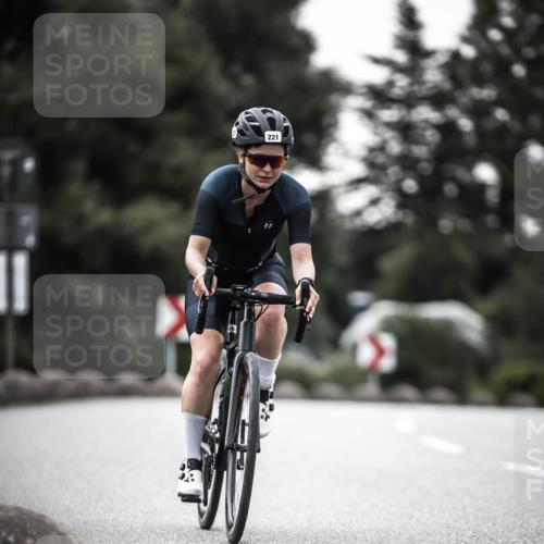 21.06.2026 - 29. Vierlanden-Triathlon H.Heesch http://msf.ph/oto/9897171 21.06.2026 09:59:52 Radfahren 84, 131, 221 meine-sportfotos.de