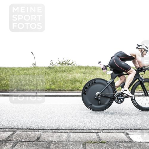 21.06.2026 - 29. Vierlanden-Triathlon H.Heesch http://msf.ph/oto/9897235 21.06.2026 10:23:26 Radfahren 49, 57, 92, 127, 145, 183, 190, 1354 meine-sportfotos.de