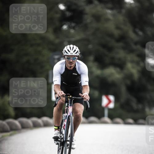21.06.2026 - 29. Vierlanden-Triathlon H.Heesch http://msf.ph/oto/9897237 21.06.2026 09:27:23 Radfahren 56, 69, 86, 103, 130, 139, 157 meine-sportfotos.de