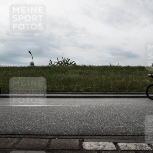 21.06.2026 - 29. Vierlanden-Triathlon H.Heesch http://msf.ph/oto/9897239 21.06.2026 09:22:42 Radfahren 34, 35, 104, 173, 271 meine-sportfotos.de