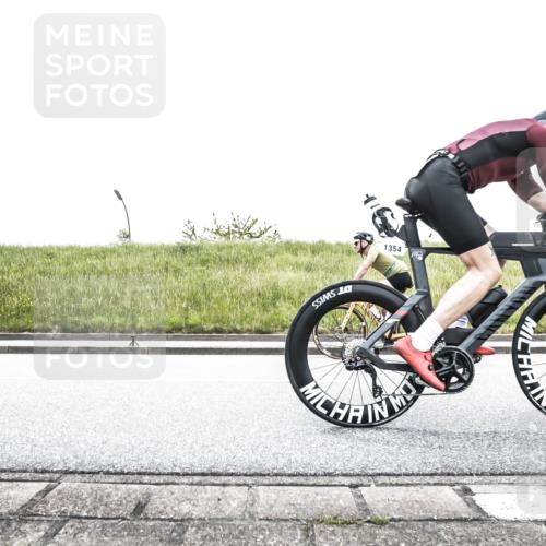 21.06.2026 - 29. Vierlanden-Triathlon H.Heesch http://msf.ph/oto/9897240 21.06.2026 10:23:27 Radfahren 49, 57, 92, 127, 145, 183, 190, 1354 meine-sportfotos.de