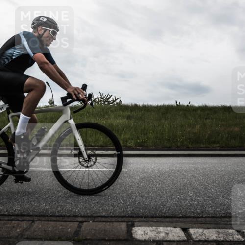 21.06.2026 - 29. Vierlanden-Triathlon H.Heesch http://msf.ph/oto/9897284 21.06.2026 09:23:42 Radfahren 91, 131, 220, 252, 266 meine-sportfotos.de