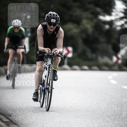 21.06.2026 - 29. Vierlanden-Triathlon H.Heesch http://msf.ph/oto/9897300 21.06.2026 09:27:42 Radfahren 135, 243, 259 meine-sportfotos.de