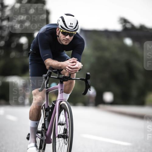 21.06.2026 - 29. Vierlanden-Triathlon H.Heesch http://msf.ph/oto/9897314 21.06.2026 10:02:04 Radfahren 51, 55, 78, 248, 265, 301 meine-sportfotos.de