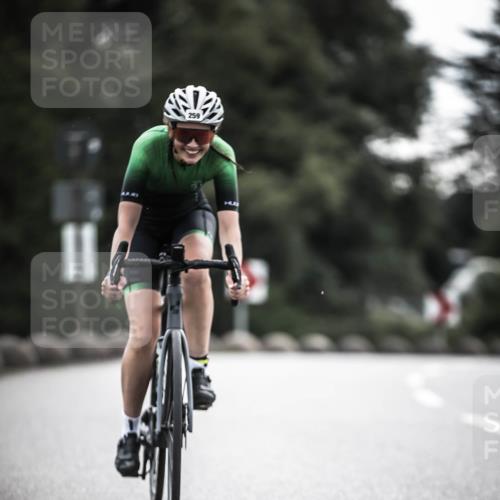 21.06.2026 - 29. Vierlanden-Triathlon H.Heesch http://msf.ph/oto/9897324 21.06.2026 09:27:44 Radfahren 135, 243, 259 meine-sportfotos.de