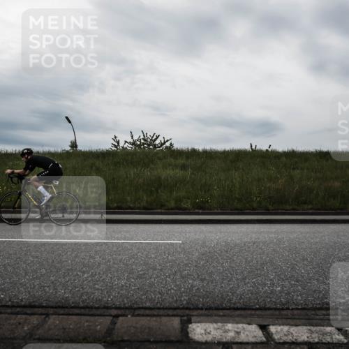 21.06.2026 - 29. Vierlanden-Triathlon H.Heesch http://msf.ph/oto/9897339 21.06.2026 09:24:49 Radfahren 39, 44, 61, 96 meine-sportfotos.de
