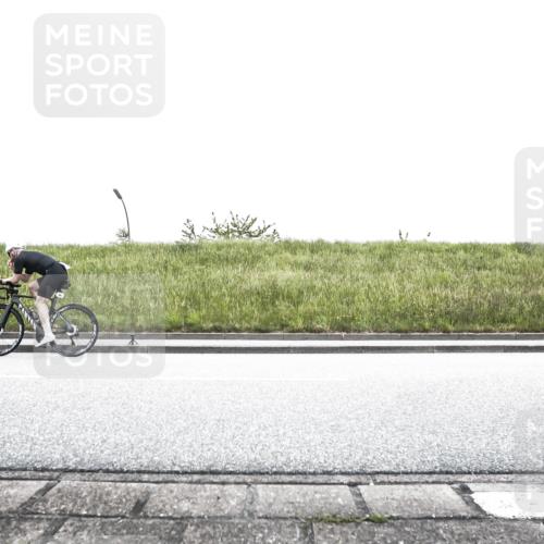21.06.2026 - 29. Vierlanden-Triathlon H.Heesch http://msf.ph/oto/9897360 21.06.2026 10:24:37 Radfahren 71, 84, 94, 169, 207, 370, 552, 622, 625 meine-sportfotos.de
